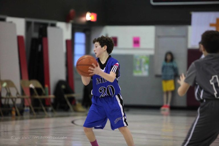 5 Best Basketball Training Equipment For Youth (2022 Review)) 17rebound